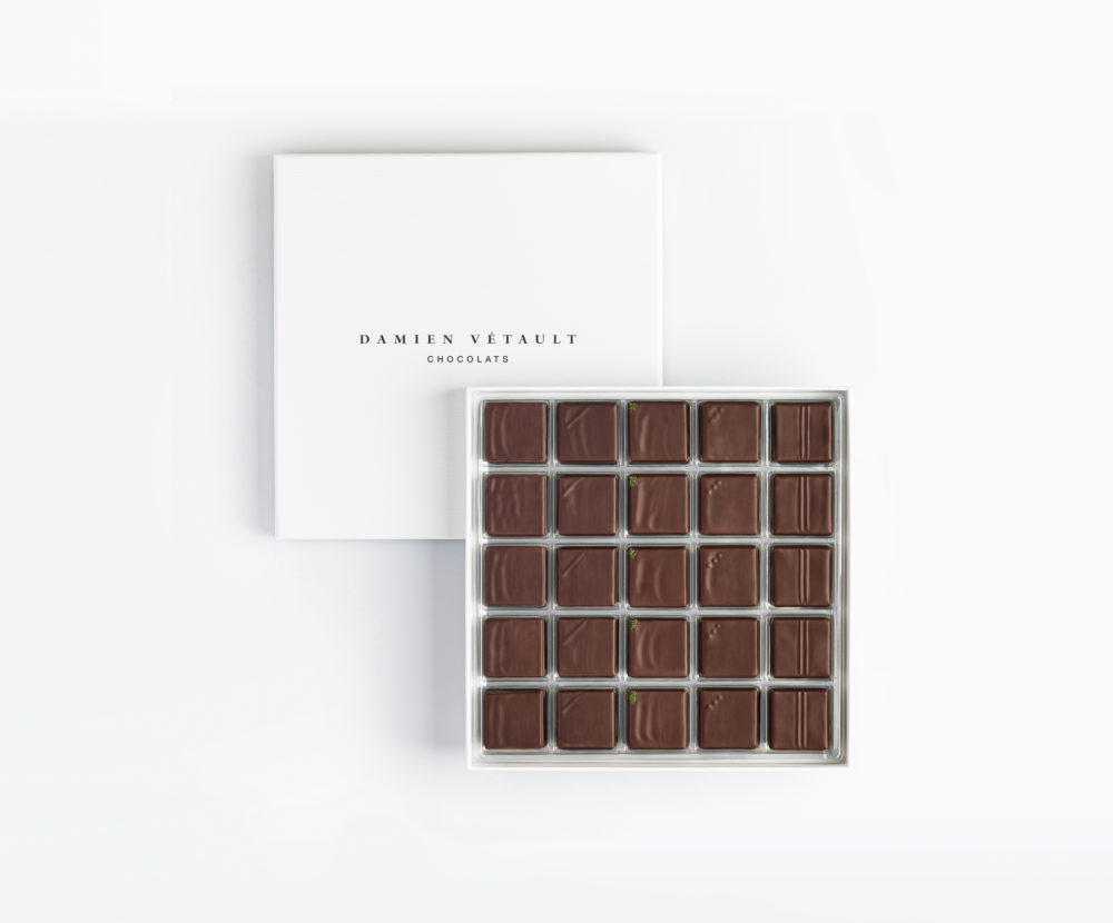 Assortiment de 50 pièces chocolat, 4 textures et 10 saveurs
